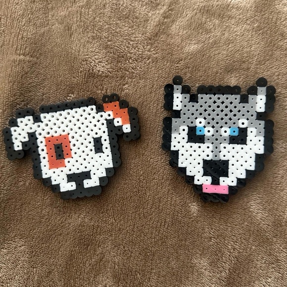 Dogs perler bead art keychain magnet - Picture 2 of 3